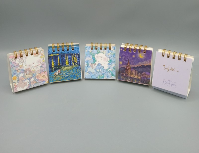 تقویم برگ تحریر مدل رومیزی کوچک 1404